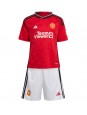 Otroški Nogometna dresi replika Manchester United Domači 2023-24 Kratek rokav (+ hlače)